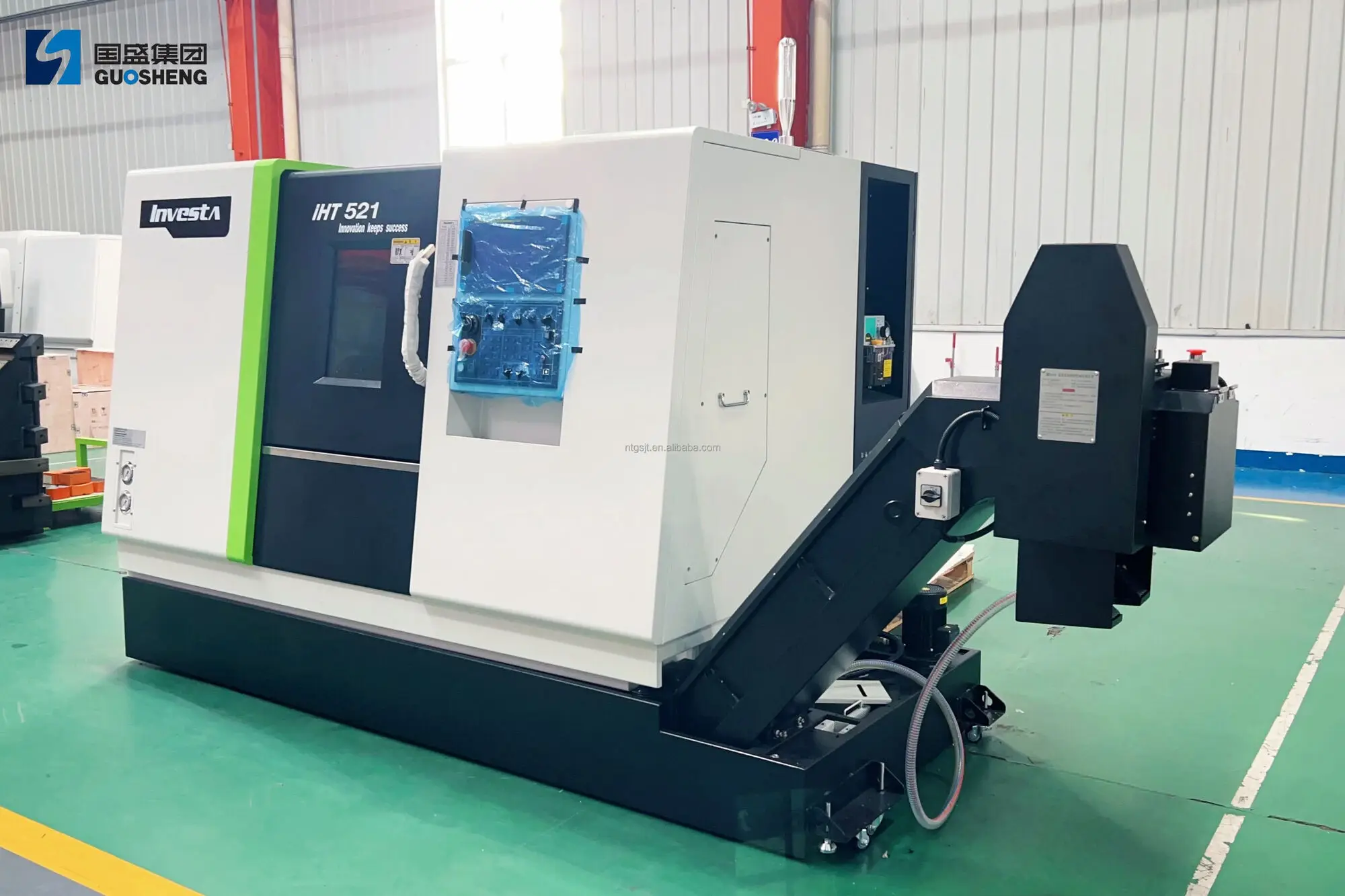 CNC تحول مخرطة مركز Hine لمعالجة المعادن ، Iht521