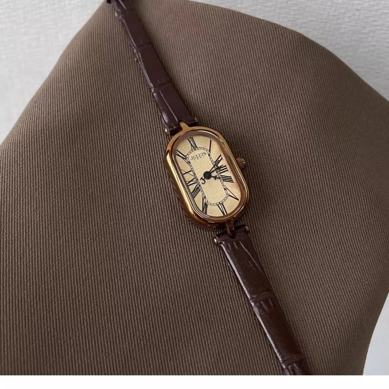 ساعة كلاسيكية للسيدات أنيقة وبسيطة ورائعة مقاومة للماء 2025 كوارتز هدية عيد ميلاد