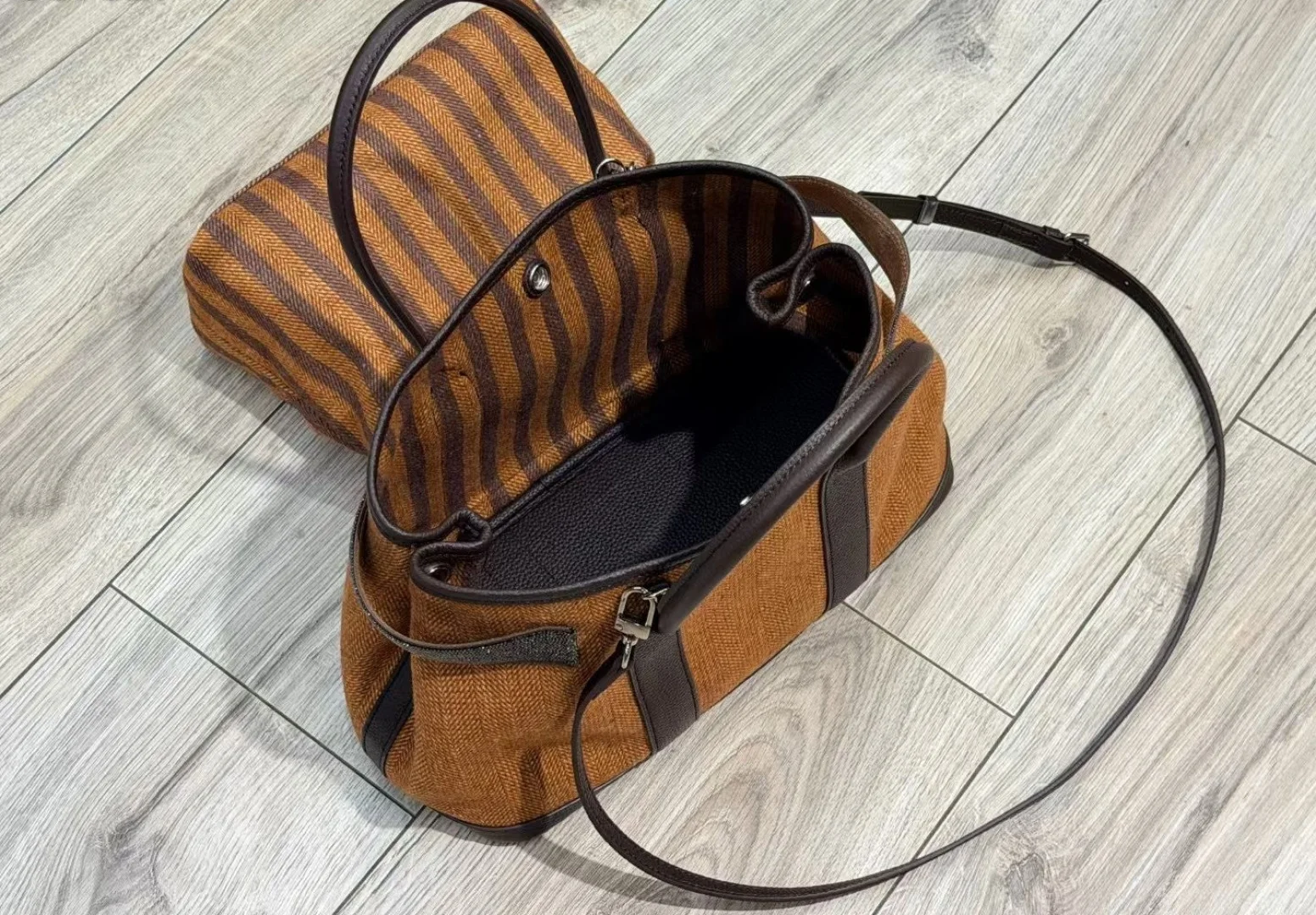 New Fall/Winter High-Quality Fashionable Chain-Strap Denim Bag For Women 2026