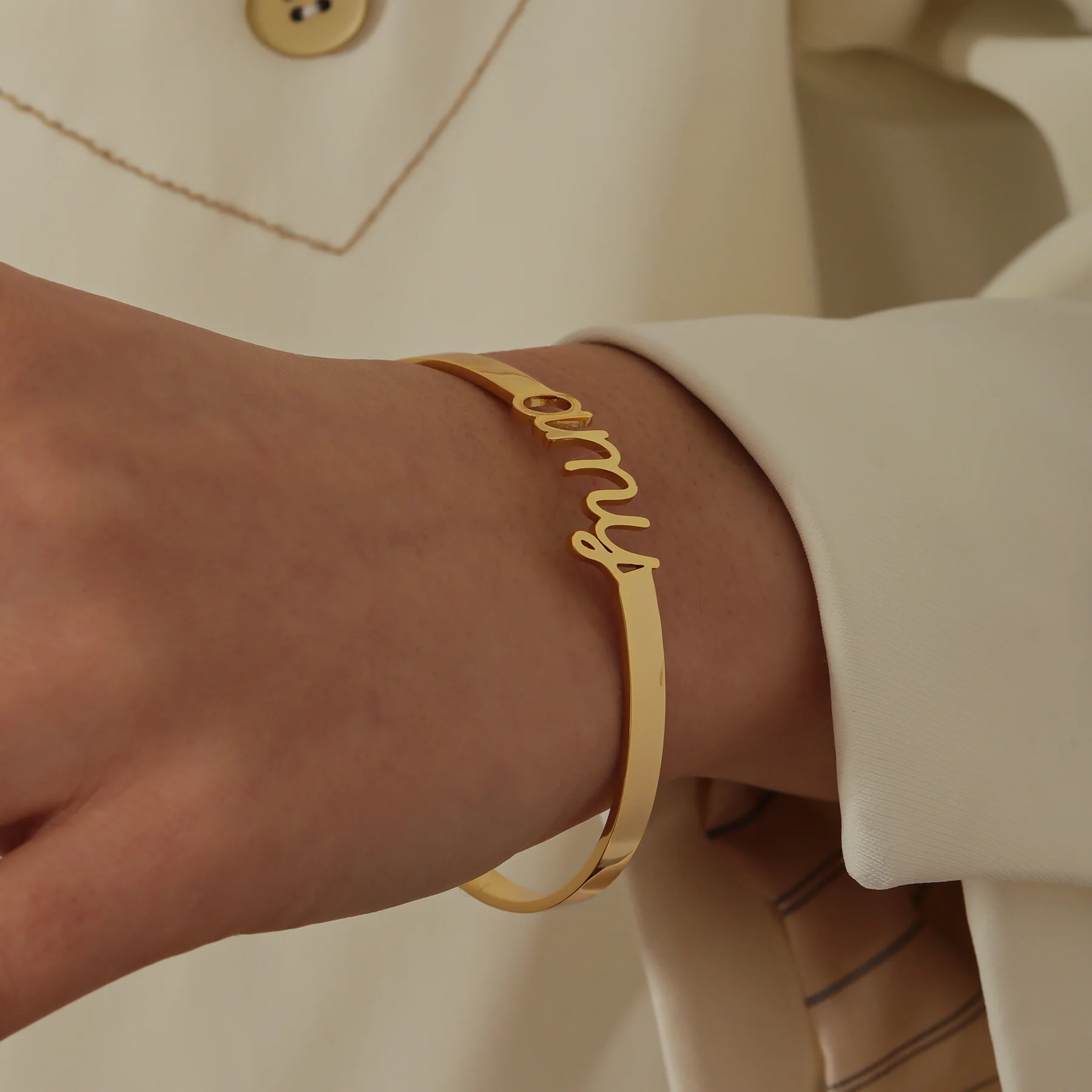 Custom Name Bracelet Personalized Letter Jewelry for Women Mother's Day Gift Stainless steel Mom's Customizable Name Bracelet