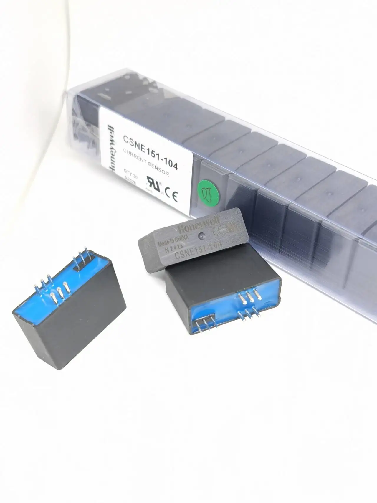 CSNE151-104   Honeywell SENSOR CURRENT HALL 90A AC/DC
