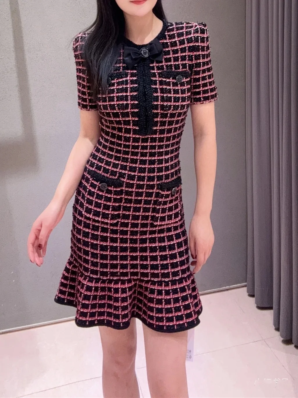 Upsc Edition Europe Spring Summer High End feelSE Home Bla against Red Floral ort Sve Knit Dr