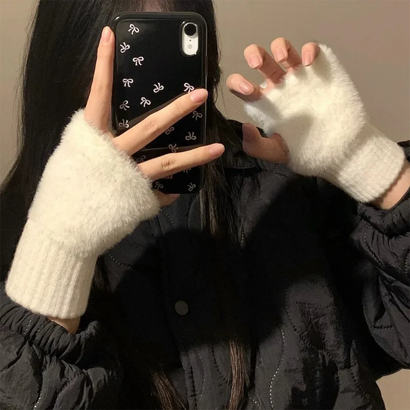 Warme Nerz Fleece Handschuhe Winter Frauen Mädchen Weiche Halbe Finger Handschuhe Einfarbig Plüsch Gestrickte Fingerlose Handschuhe Mode Zubehör