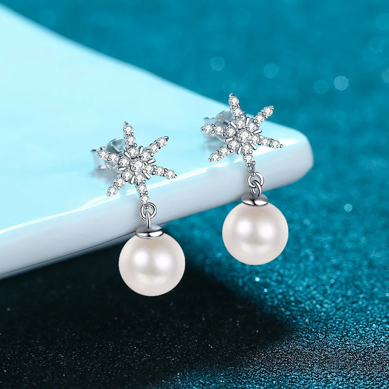 18K gold earrings , snowflakes fluttering 8mm freshwater pearl gravel moissanite earrings plated PT950 platinum 0.24carat