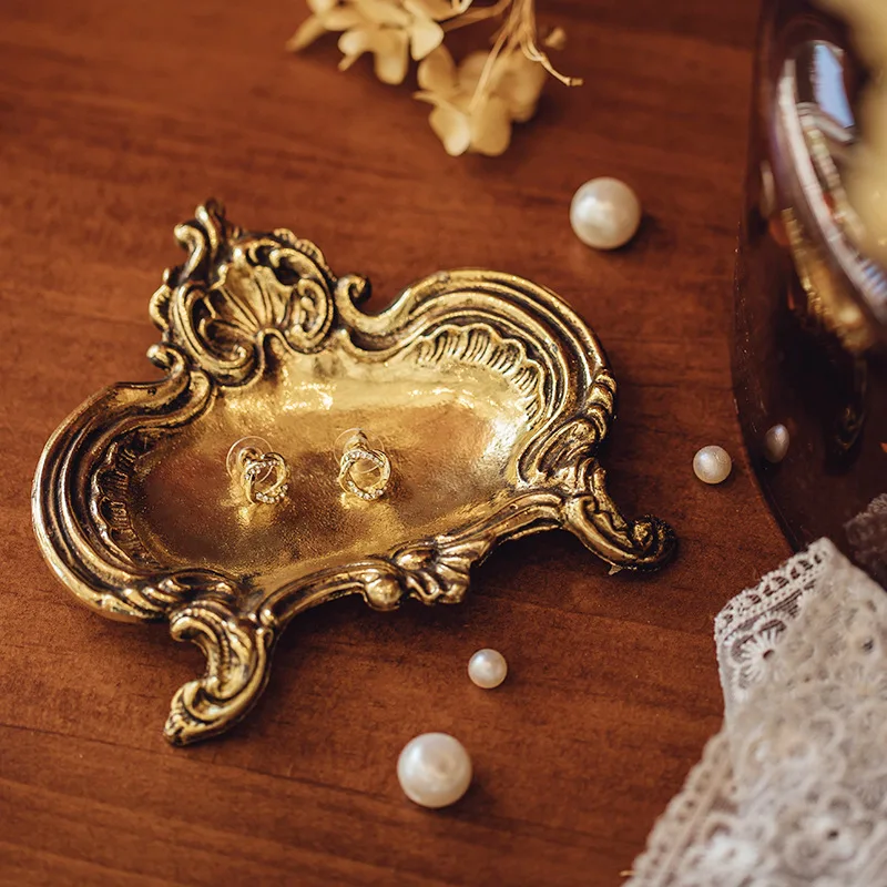 French jewelry plate, necklace ornament, jewelry box