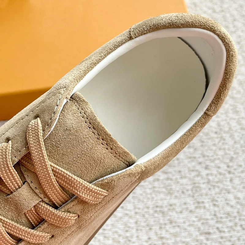 Baskets en daim décontractées à lacets pour hommes, chaussures de créateur de luxe, chaussures simples, loisirs rétro faits à la main