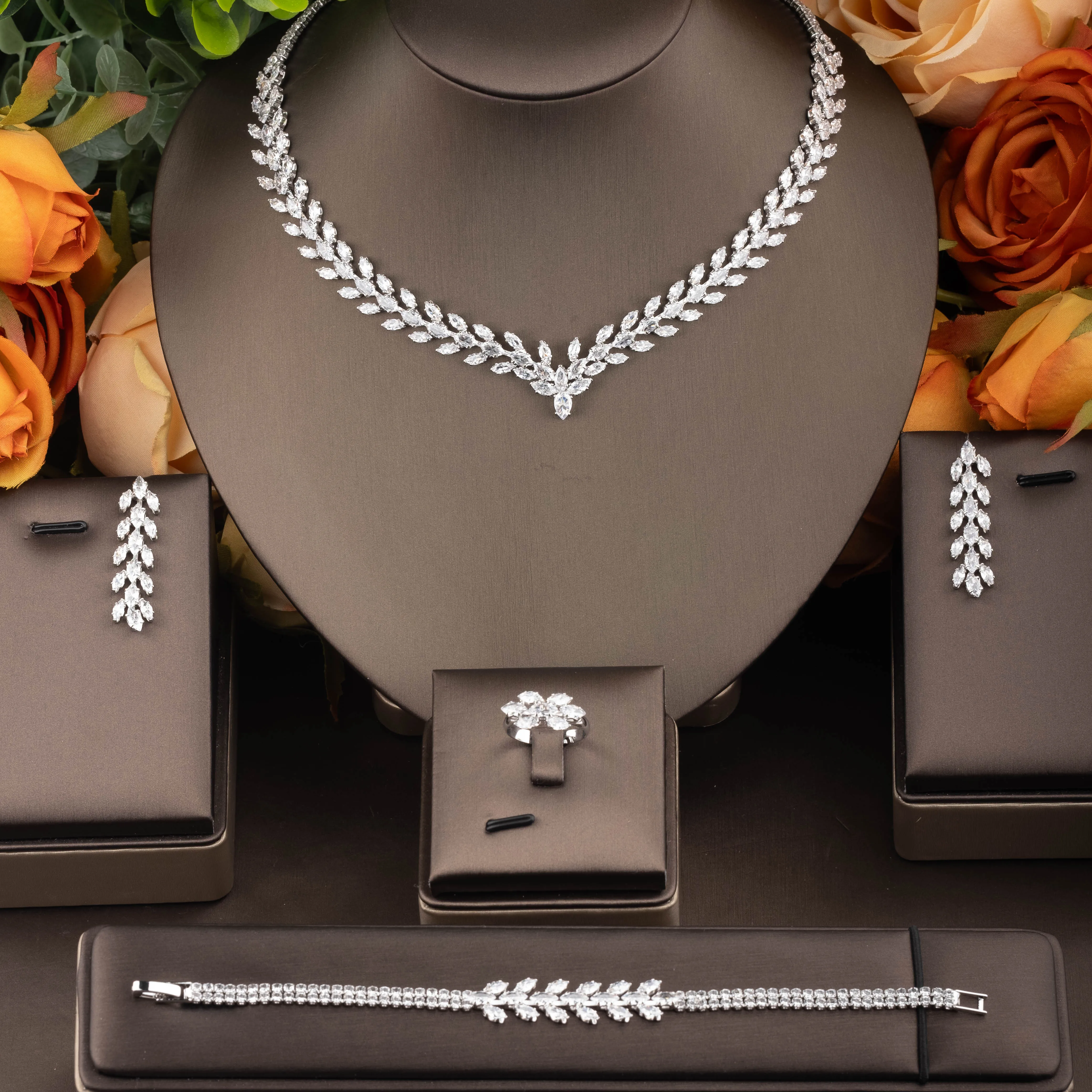 

1 Set of Elegant Cubic Zirconia Wheat-Shaped Design Jewelry Set Suitable for Ladies to Wear at Banquets and Parties