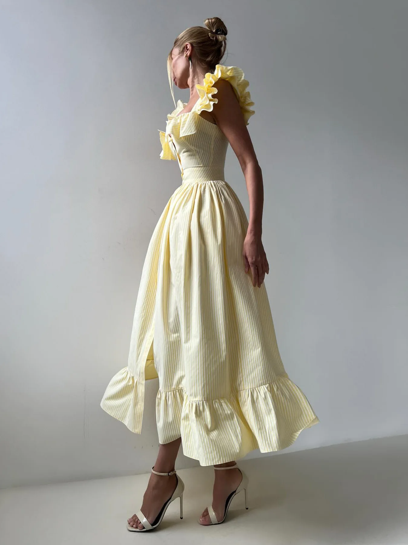 

Casual Striped Ruffled Long Dress Women Sweet Button Square Neck Sleeveless Female Dresses 2025 Summer Vacation Lady Robe