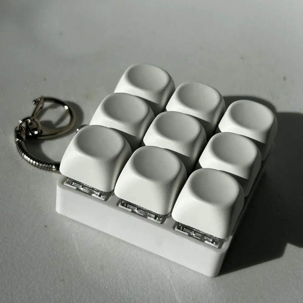 คีย์บอร์ด 4/9 ปุ่ม ของเล่นคลายเครียด ถอดออกได้ พวงกุญแจคลิกเกอร์แบบพกพา สัมผัสสบาย ปุ่มคลิกนิ้ว