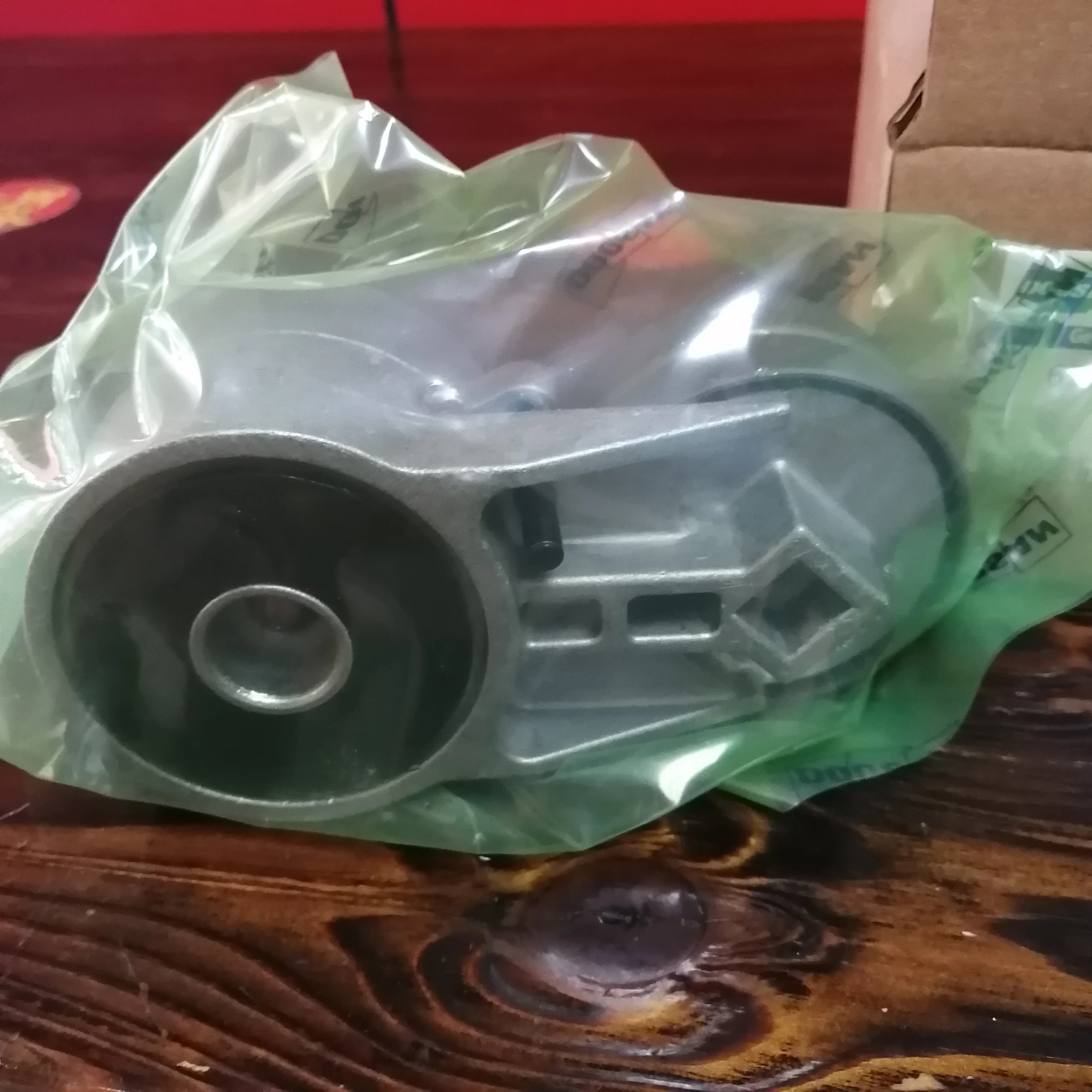 Engine belt tensioner 65.95804-6002 Suitable for Daewoo buses, replacing Doosan DL08 parts