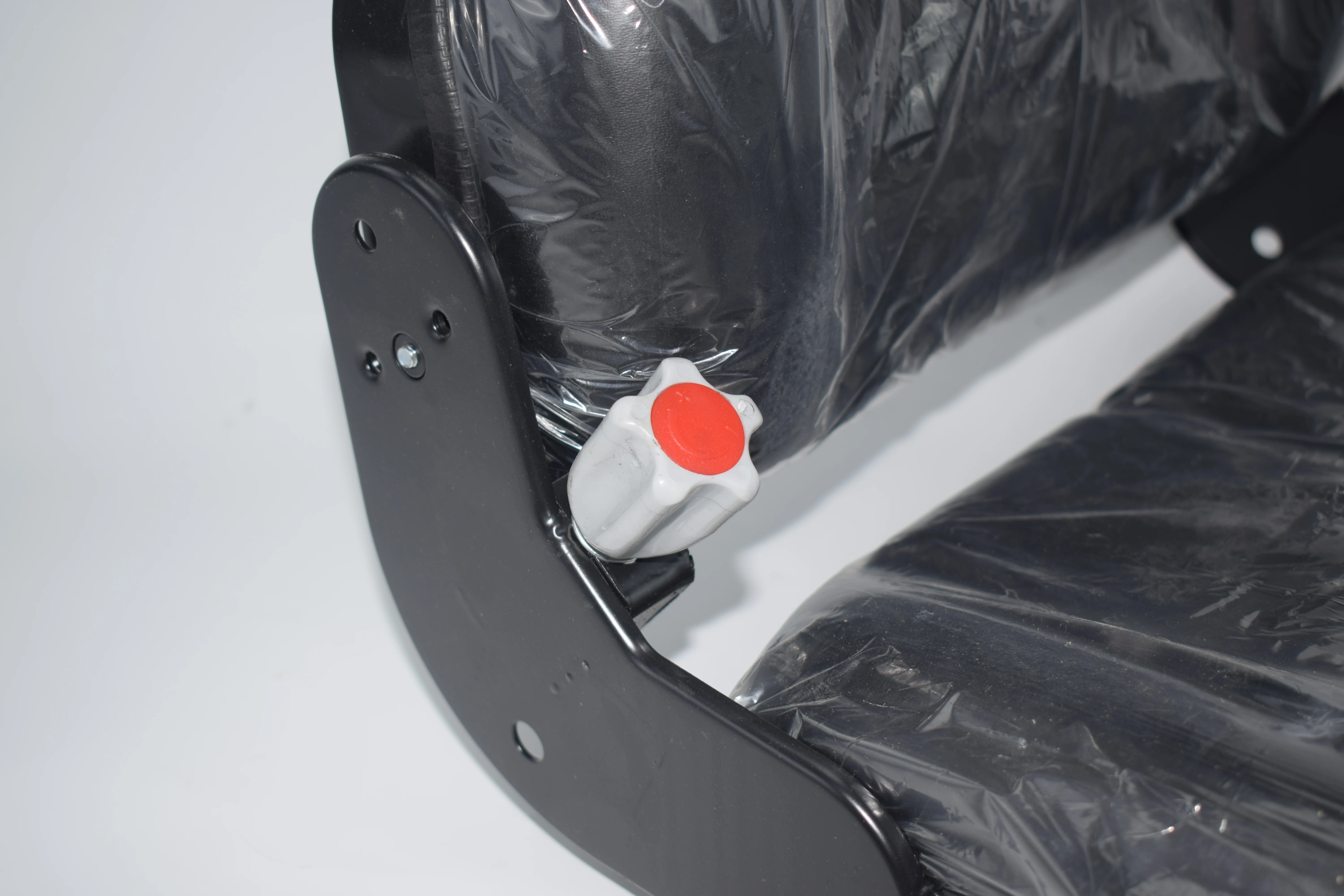 C.R.01.0111B Forklift seat blister plastic universal 230x285 belt seat belt