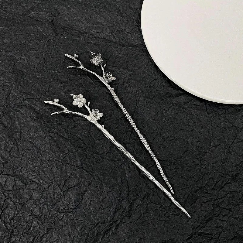 Horquilla de metal con ramas florales, estilo nicho femenino, Guochao, nueva horquilla china, horquilla de alta gama, joyería de tocado de estilo antiguo.