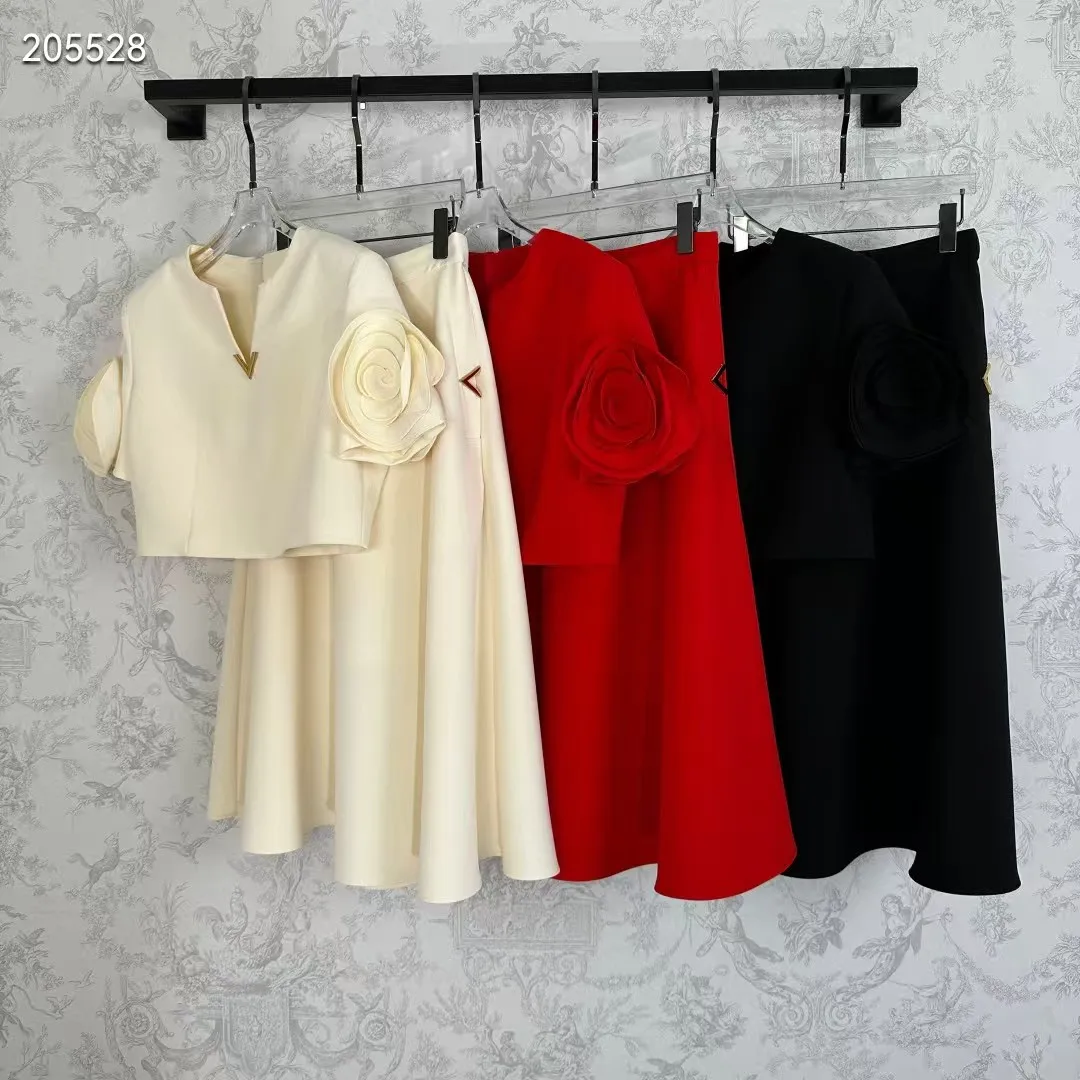 

Fashion women sets 2025 Popular European Design party style Women's Clothing