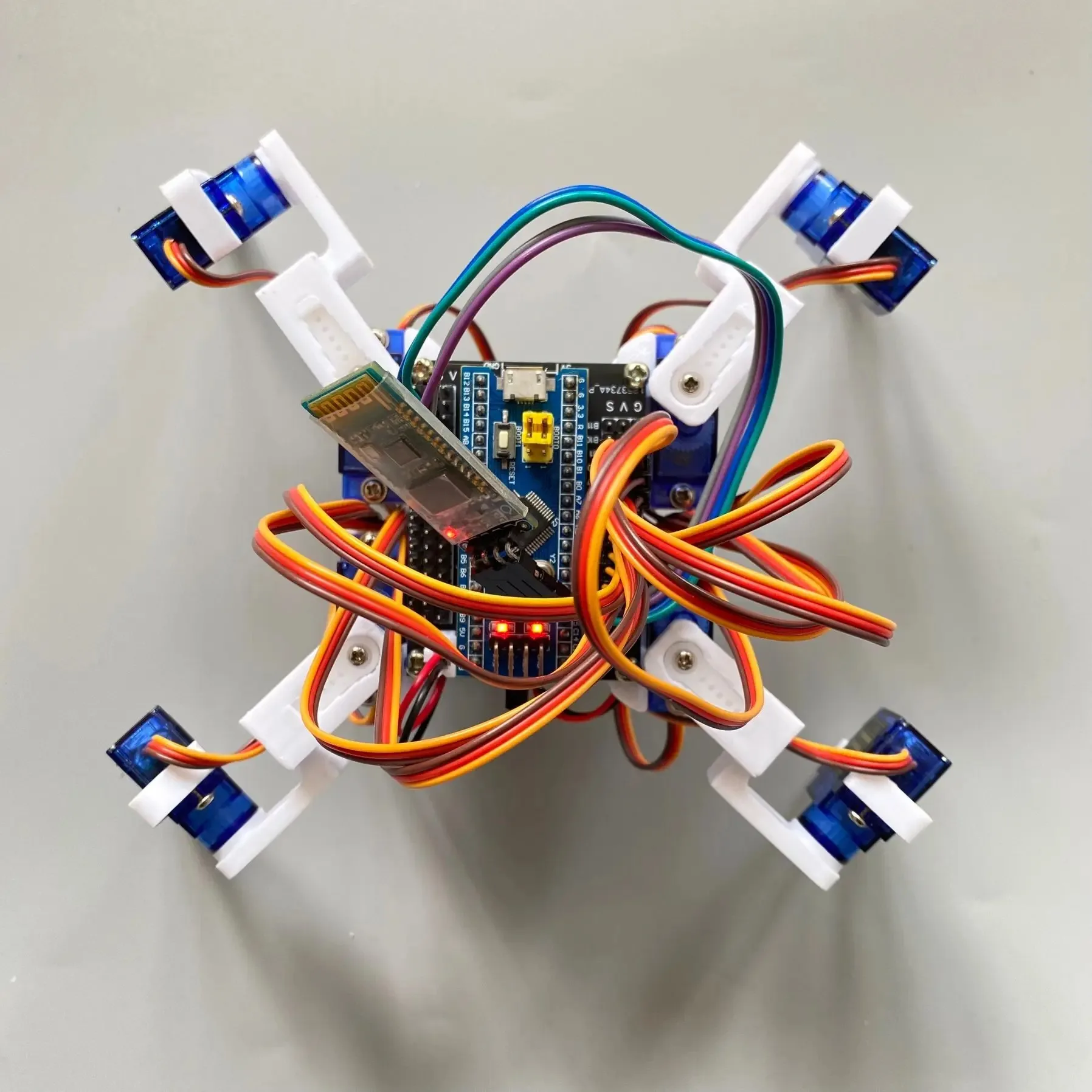 روبوت رباعي الأرجل #2