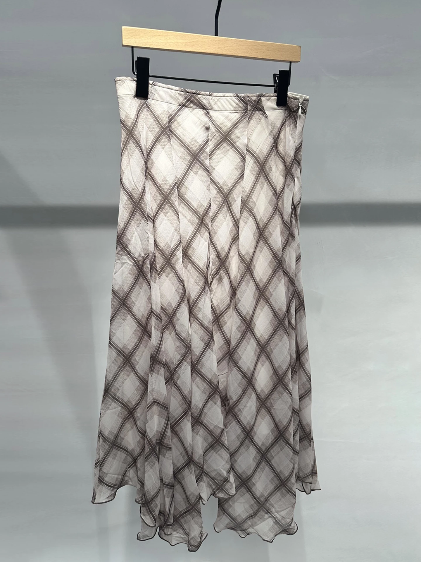 

High Waist Asymmetrical Plaid Long Skirt Ele Ladylike Autumn 2025 Vintage High Oil Women's Premium Faion Commute Sle