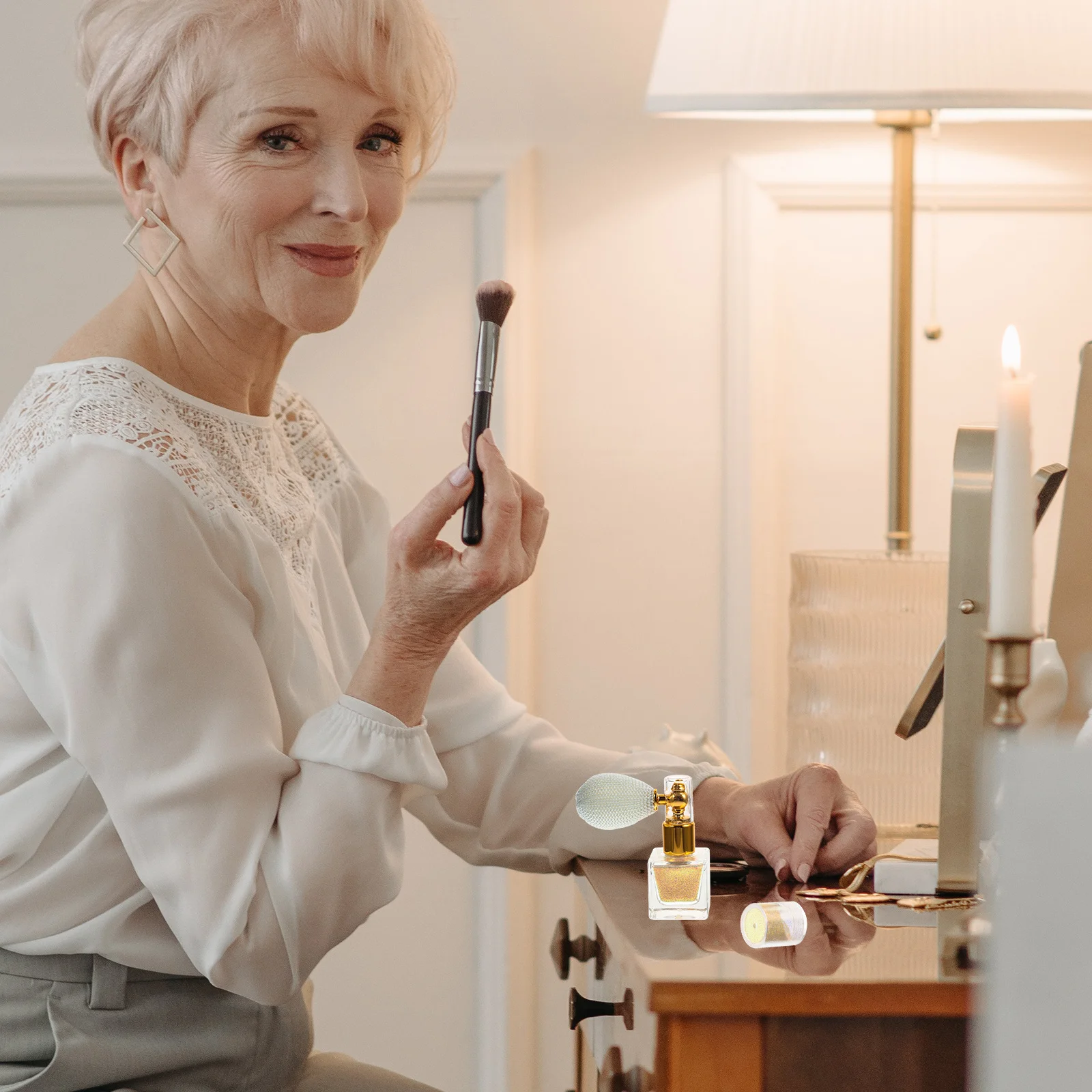 ハピナリー グリッタースプレー ファインシマーメイクアップ ポータブルコンパクトフォーミュラ