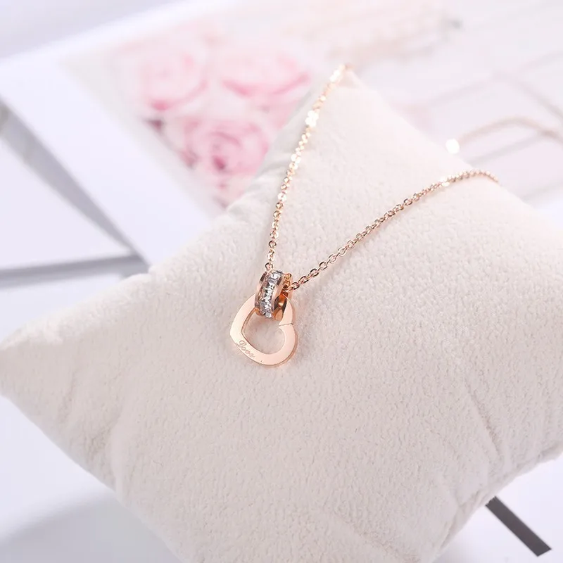 2023 New Fashion Circle Zirconia CZ Heart Buckle Pendant Necklace Woman Stainless Steel Jewelry Gift Rose Gold Color Never Fade