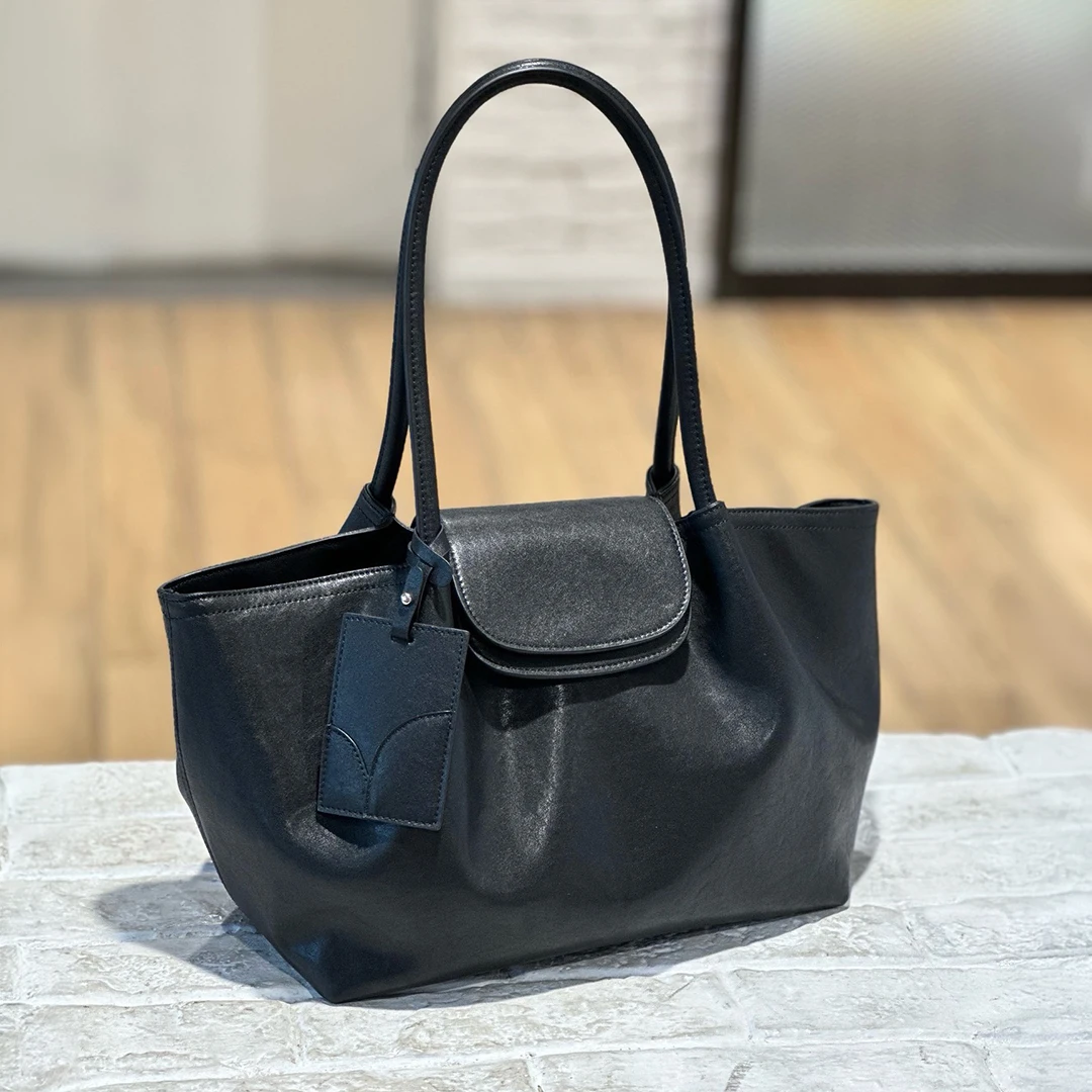 Mendy Genuine Leather Flap Tot - đánh giá và giá Luxury Bags With Silver Hardware