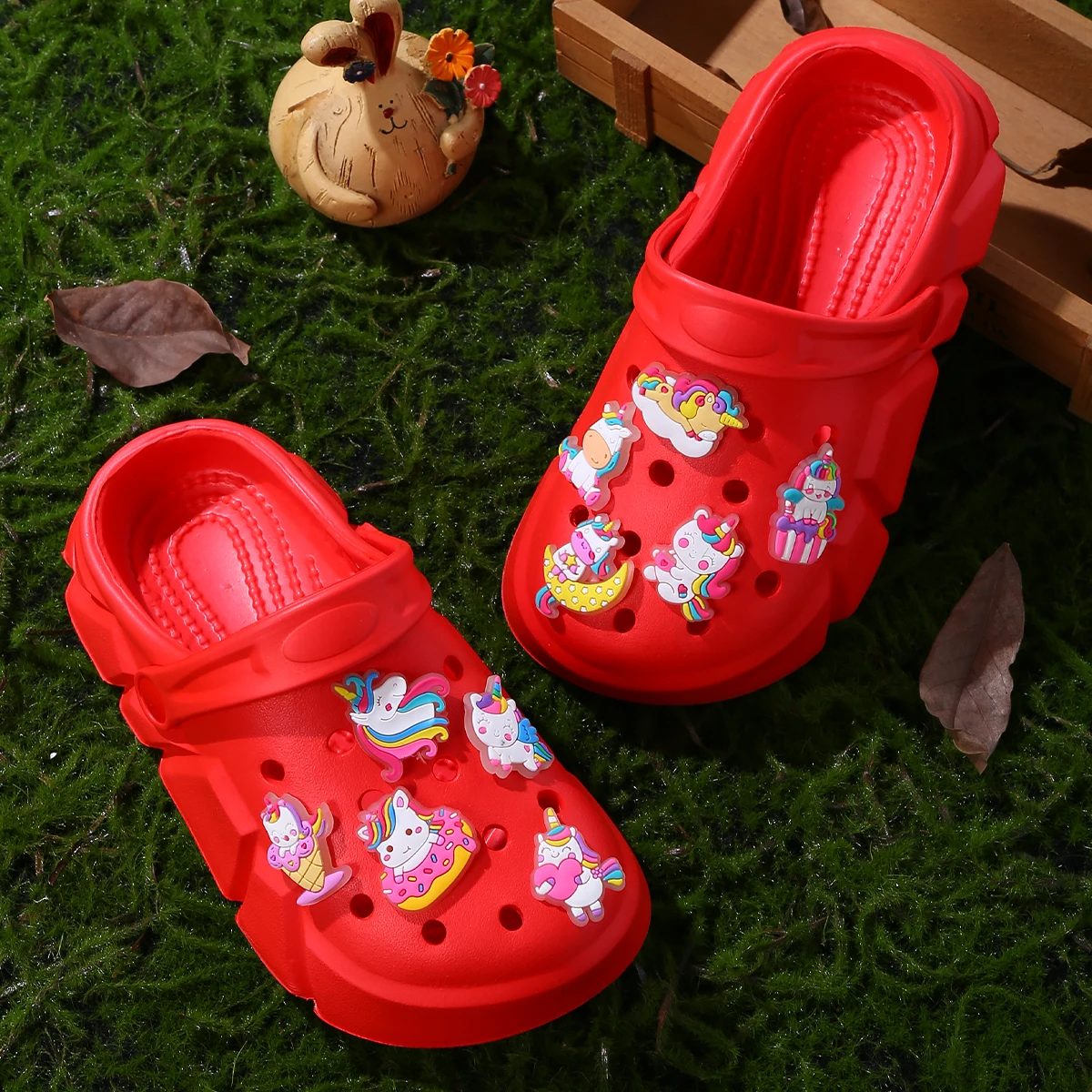 Girls Trendy Comfortable Clogs With Luminous Cartoon Unicorn Charms, Breathable Non-slip Clogs For Indoor Outdoor Beach Pool