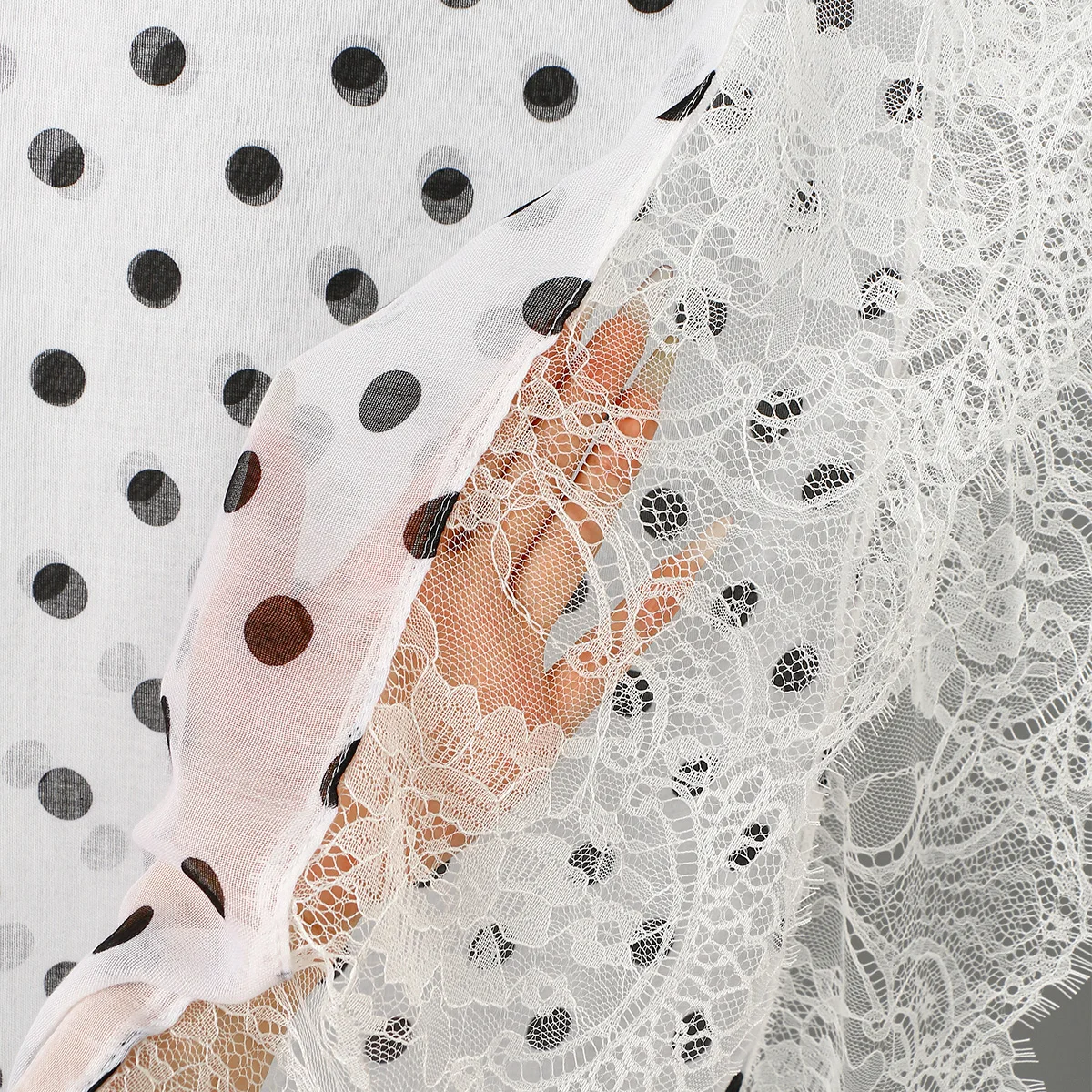 Heißer Verkauf Chiffon Viskose Polka Dot Print Schal Französischer Romantischer Spitzenrand Muslimischer Hijab Modisches Design Damen Schal Ramadan Eid – Detail 12