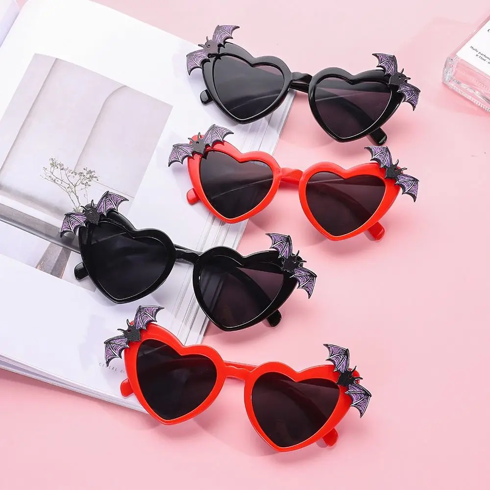 Bat Wings Decor Heart Shaped Sunglasses Novelty Disco Party Decoration Heart Sun Glasses Halloween Costume Eyewear for Women