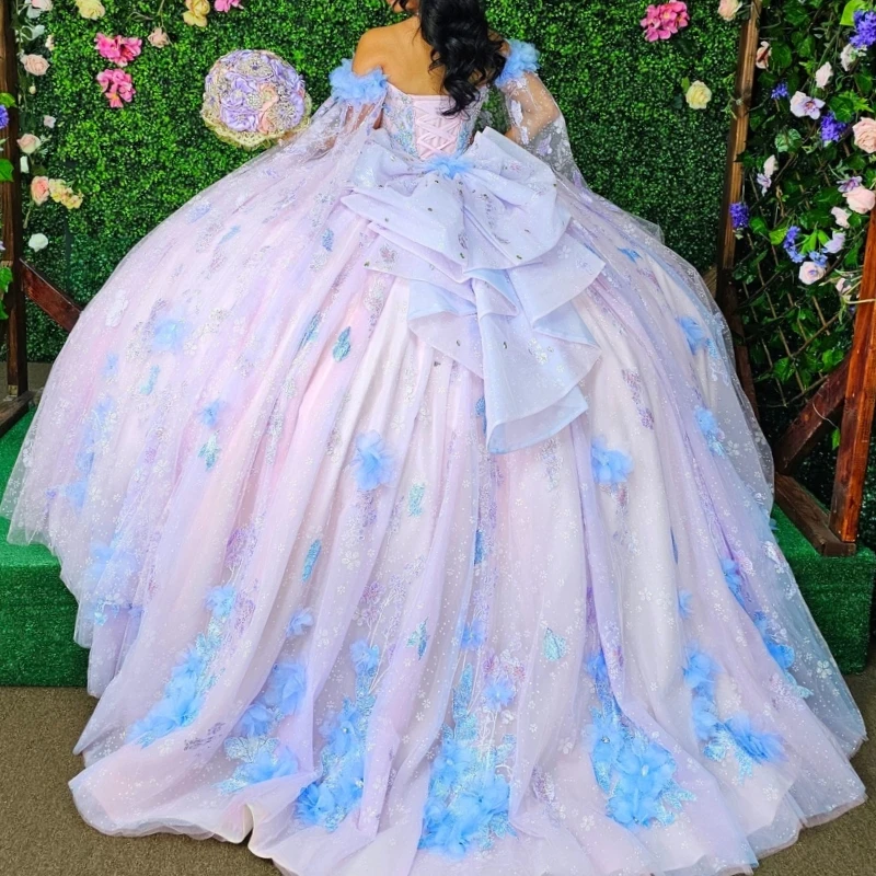 Abiti Quinceanera rosa lucido Abito da ballo con spalle scoperte Applique Perline di fiori Fiocco Tull con mantello Festa di compleanno Dolce 16