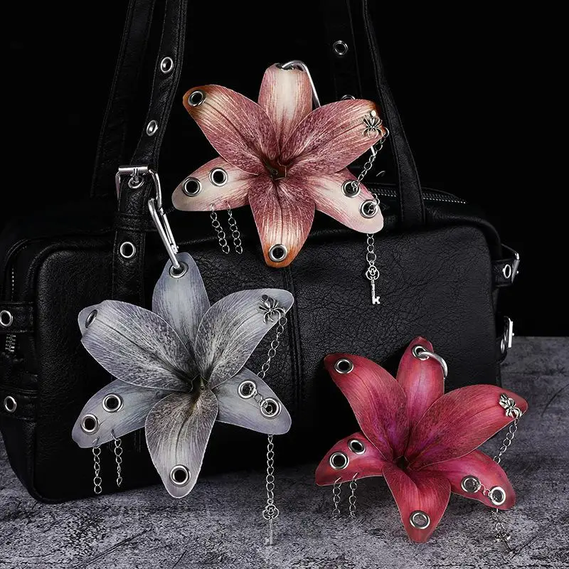 Kreativer Schlüsselanhänger mit Lilien-Blumen-Imitation, Rucksack-Dekoration, Accessoires, Geschenke – Detail 1