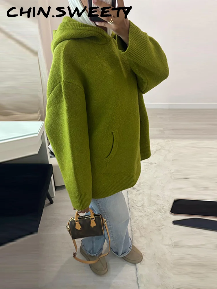 سترة نسائية محبوكة بقلنسوة غير رسمية متطابقة تمامًا مع سترة خضراء فضفاضة بأكمام كاملة وجيب للسيدات بلوفر نسائي للخريف والشتاء