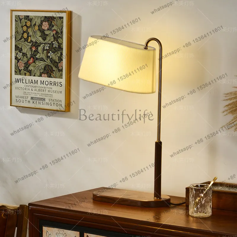 YJ French medieval solid wood ornament luminous wabi sandy wind retro hotel high-end pleated decoration