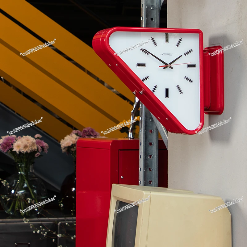 Metal Double-sided Triangular Wall Clock, Wall Silent Clock, Simple Wall Decoration