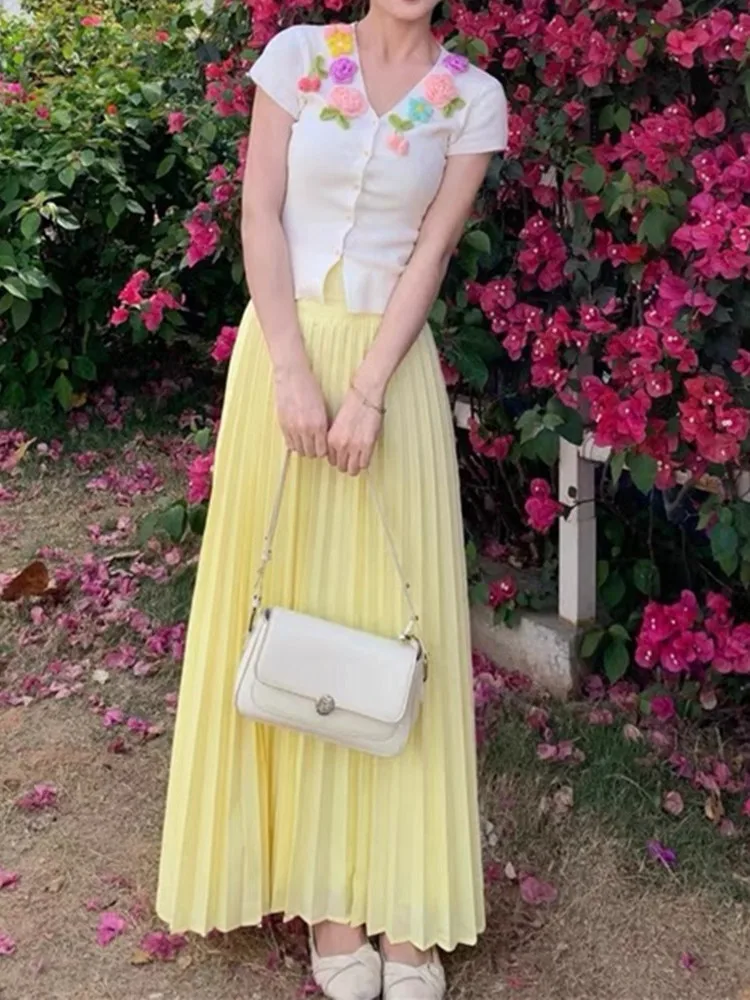 

Ele European Sle ort Sve V-Ne Knitted Top Women's Slim Fit Summer Sweet Floral 3D Design Versatile Faionable