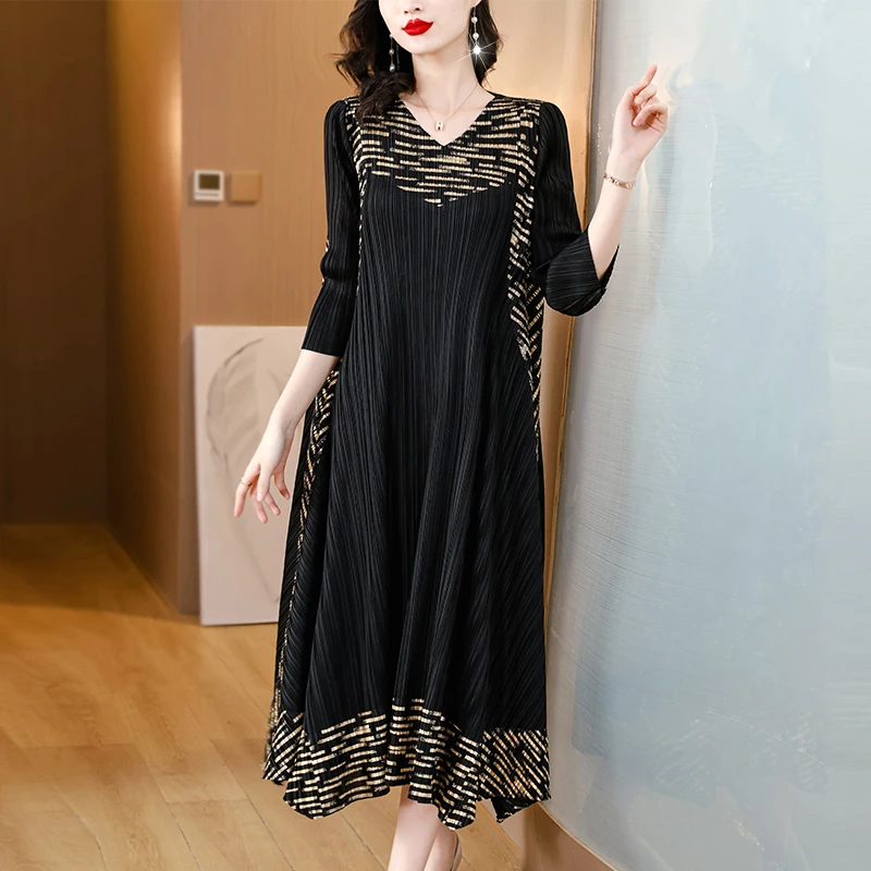 

Summer Fashion New Short Sleeve Round Neck Dress For Women Elegant Versatile Loose Fit Leisure Pleated Dress Vestidos