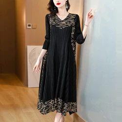 Summer Fashion New Short Sleeve Round Neck Dress For Women Elegant Versatile Loose Fit Leisure Pleated Dress Vestidos