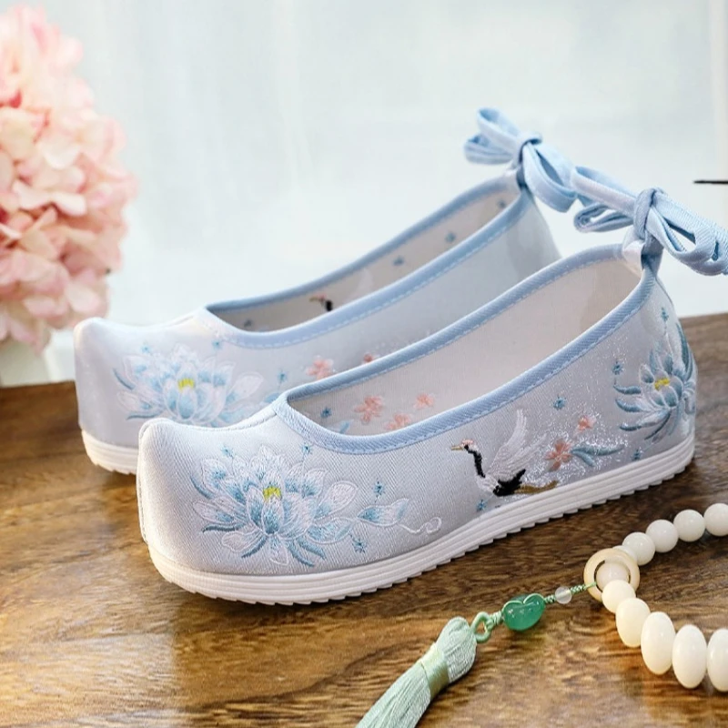 2026 Women's White/Light Blue Lotus & Crane Embroidery Slanted-Toe Hanfu Shoes Spring Summer Traditional Cosplay Shoes