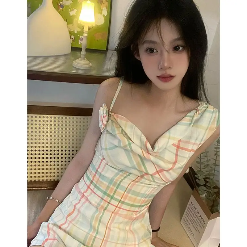 

2024 Romantic Color Checkered Dress Women's Summer Salt Sweet Irregular Three Dimensional Flower Waist Strap Short Skirt