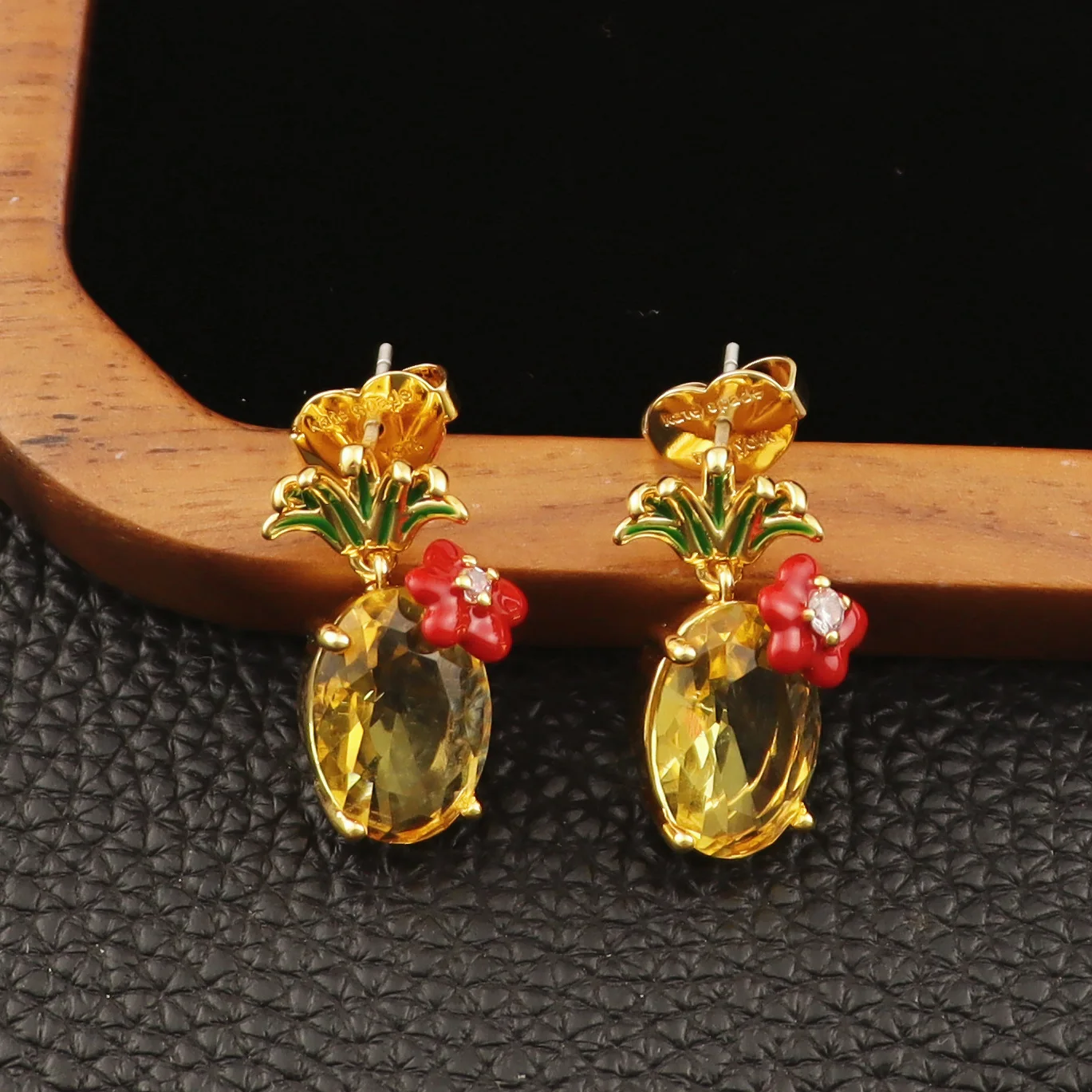 

French Sweet Pineapple Shape Zircon Stud Earrings Women's Luxury 925 Silver Needle Earrings Fashion Personalized Gift