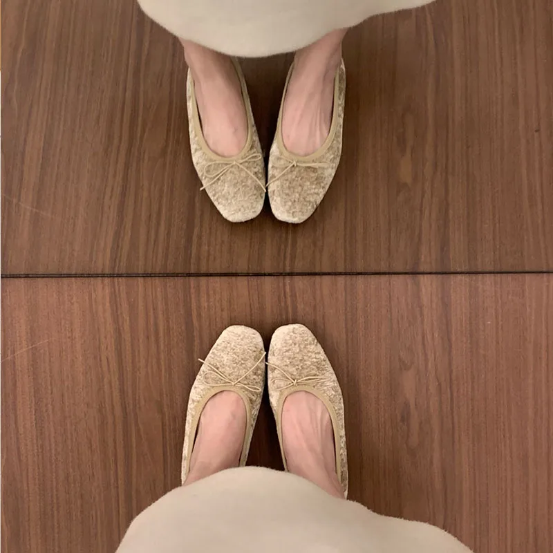 Weiche flache Schuhe für Damen, Neuheiten für Herbst und Winter, lässige Damen-Flachschuhe mit Schmetterlingsknoten, flache modische Flockschuhe für Damen – Detail 4