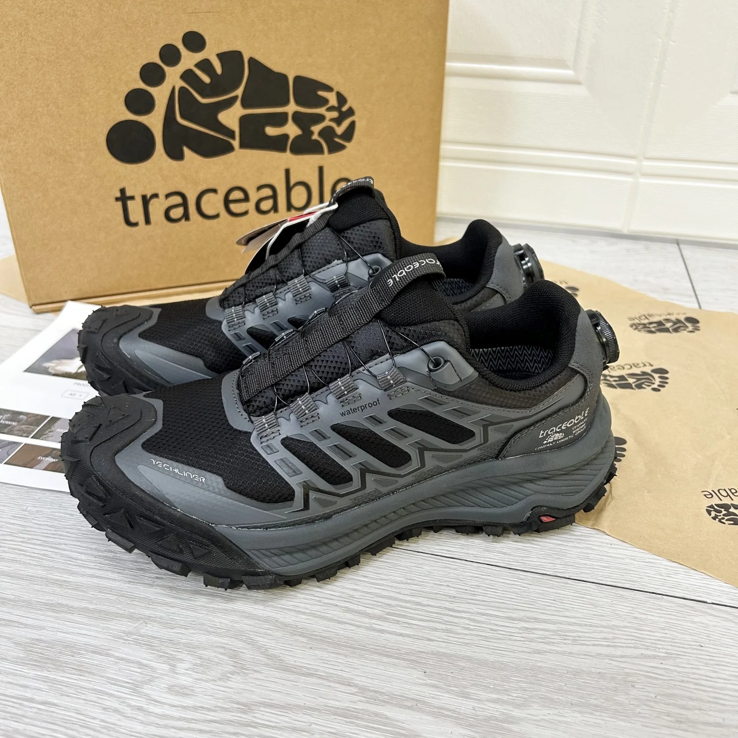 2025 New Off-Road Running Shoes Men's and Women's Anti-Slip Outdoor Sports Shoes Unisex Comfortable Walking Shoes and Trainers