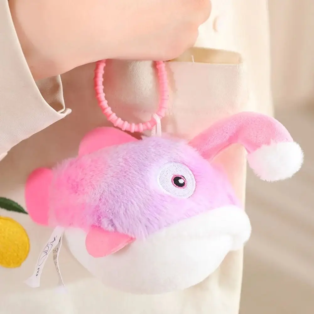 Porte-clés de poisson en peluche Bobo Angora, aimant de dessin animé au beurre, poisson baiser, pendentif créatif qui brille la nuit, magnétisme scintillant