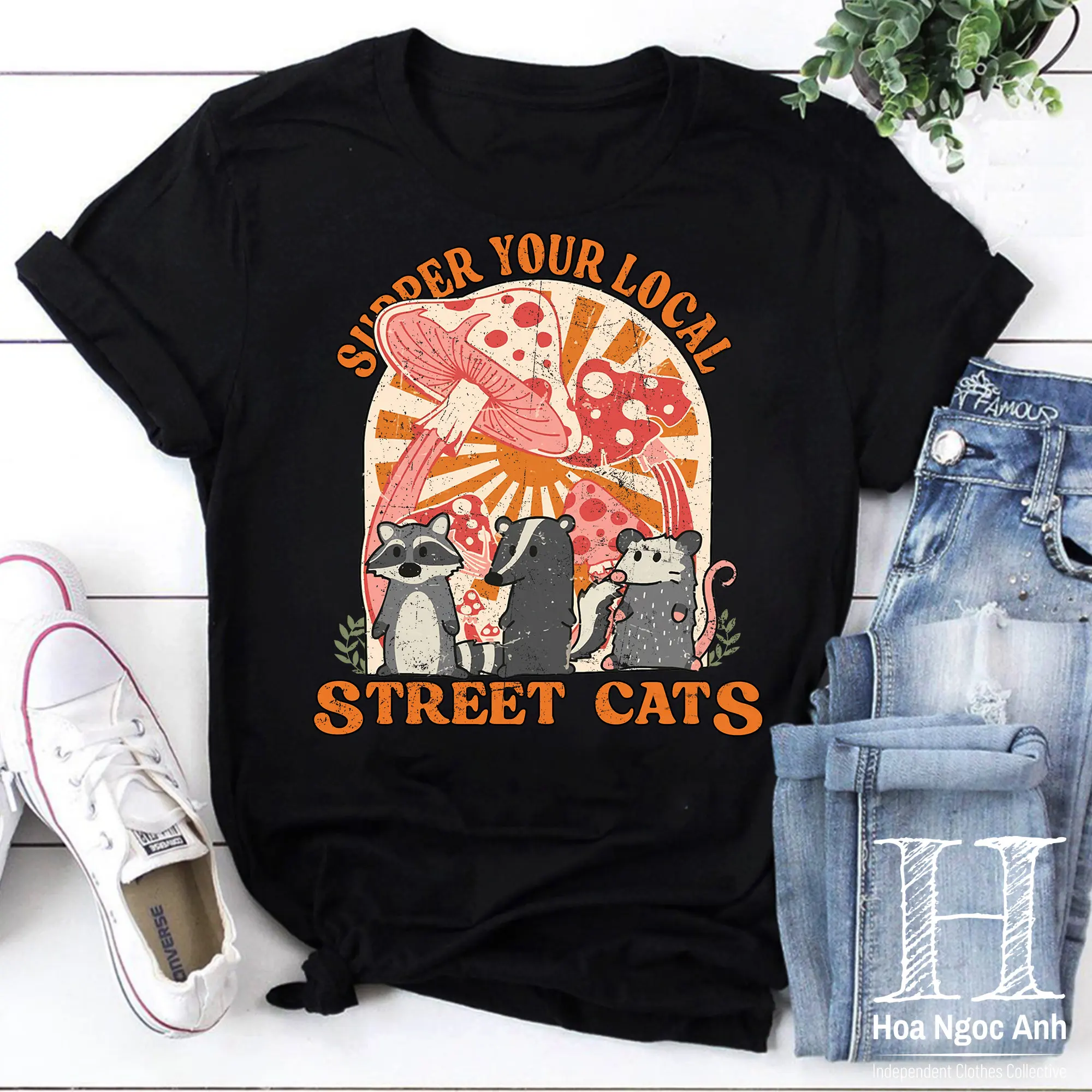 Retro Support Your Local Street Cats Vintage T Shirt Funny Skunk Opossum Raccoon Racoon Love