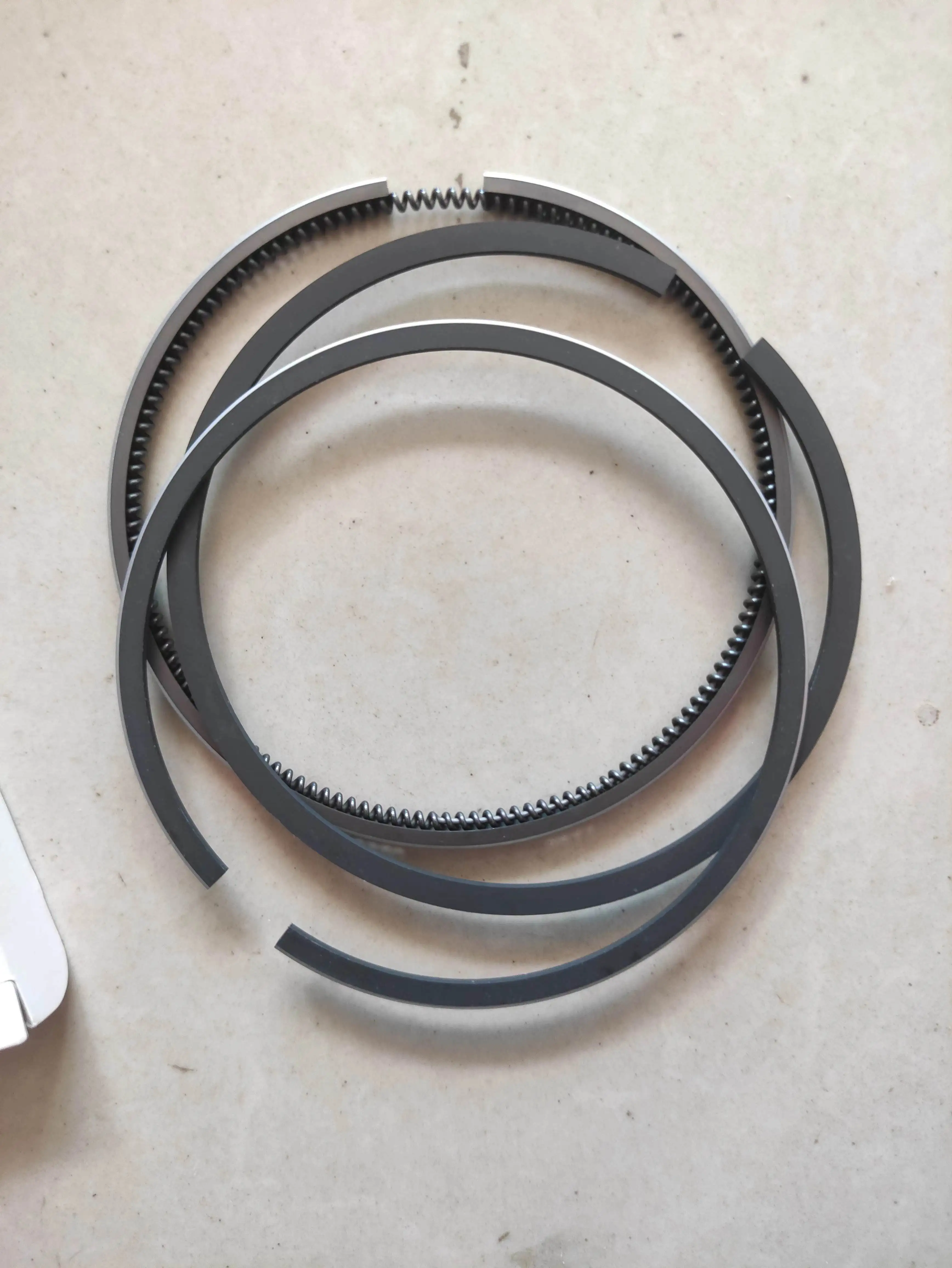 

RGD3300 DY27 PISTON RING ROBIN DIESEL ENGINE PART 224-23501-27