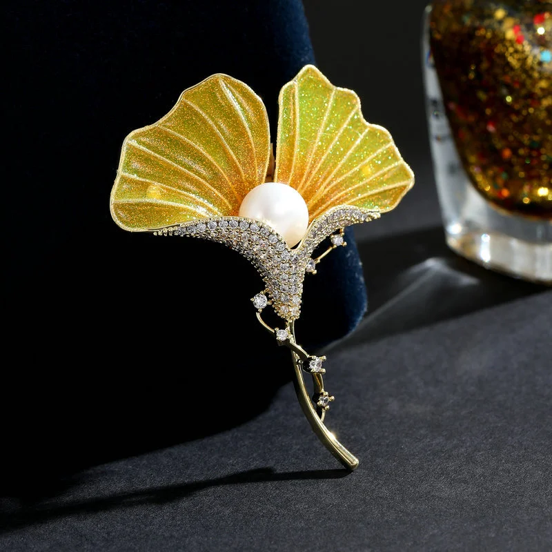 Freshwater pearl zircon inlaid high-end leaf corsage jacket accessories multi-purpose silk scarf buckle gold ginkgo leaf brooch