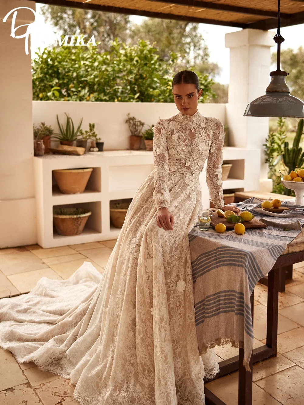 

Charming Lace Lawn Wedding Dress 2026 Sexy Long-Sleeved Outdoor Bridal Gown Charming A-Line Tulle Floor-Length Customized