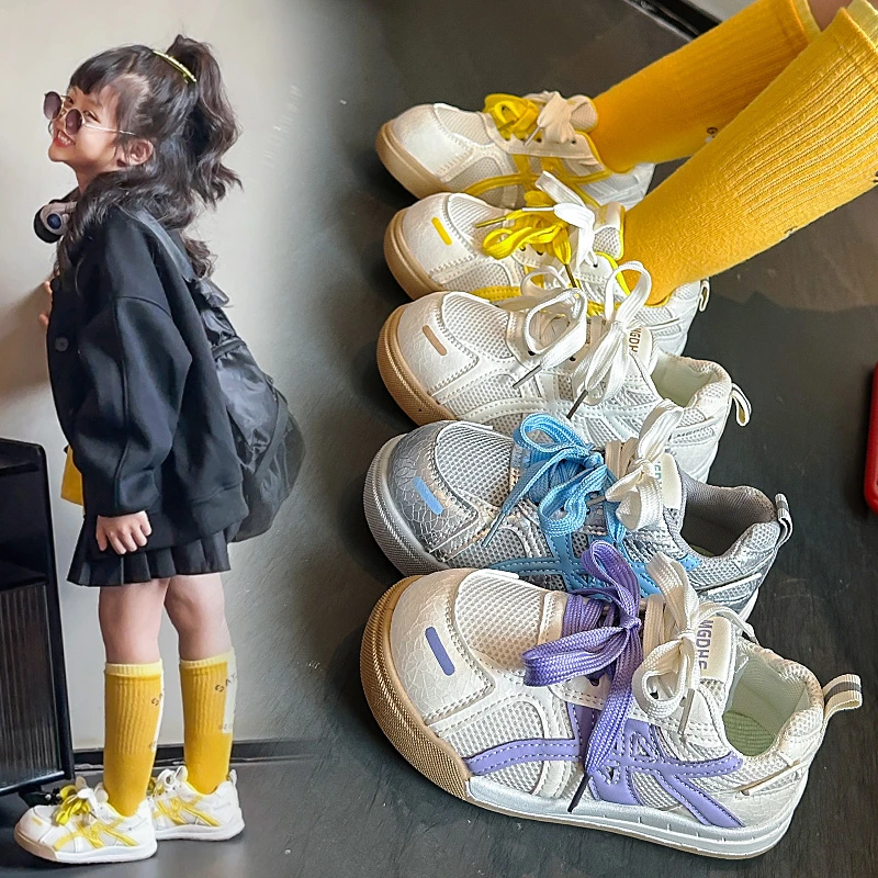 

Новые детские кроссовки для девочек из искусственной кожи с эргономичной сеткой на шнуровке в стиле пэчворк, кроссовки с круглым носком, детская спортивная обувь, повседневная теннисная обувь