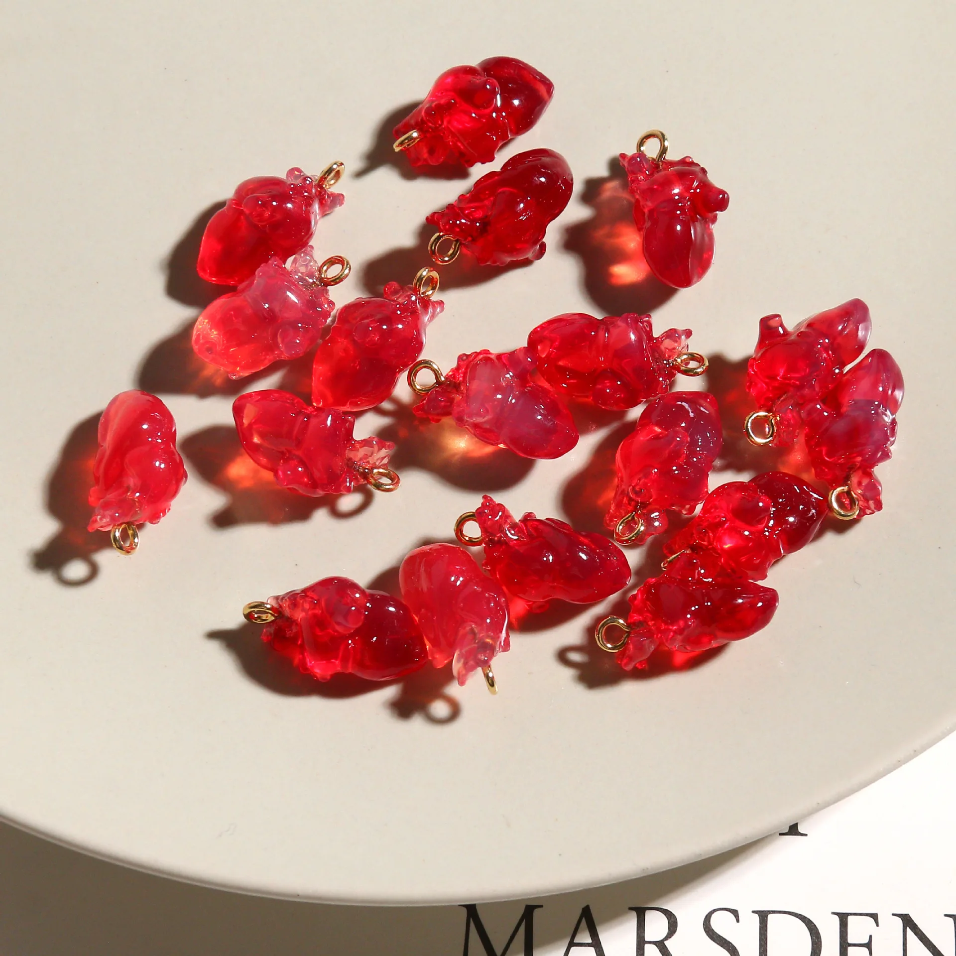 5pcs 3D Creative red heart-col - Resin Art Keychain ulasan dan harga