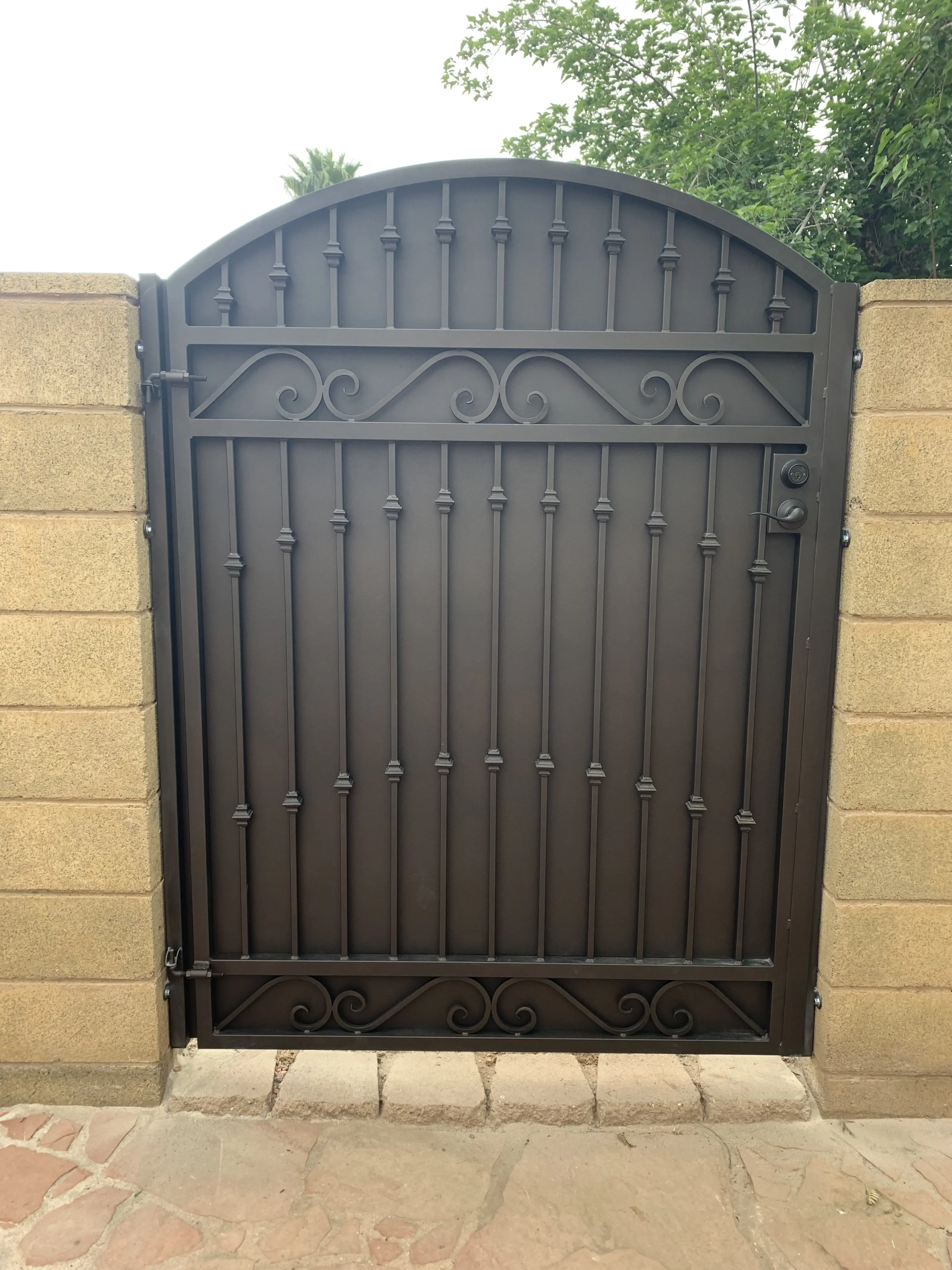 Best Welcome Fashion Modern Iron Pipe Gate Design Wrought Iron Gate Latest Main Gate Designs