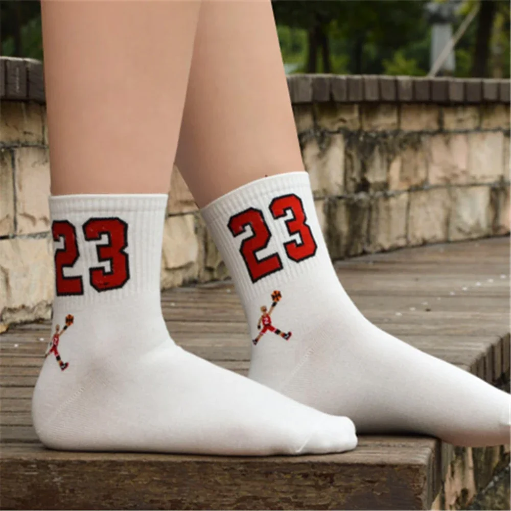 Alta calidad moda Unisex divertido transpirable baloncesto deporte estrellas con número de la suerte 09/21/23/24/35 Unisex Harajuku calcetines felices