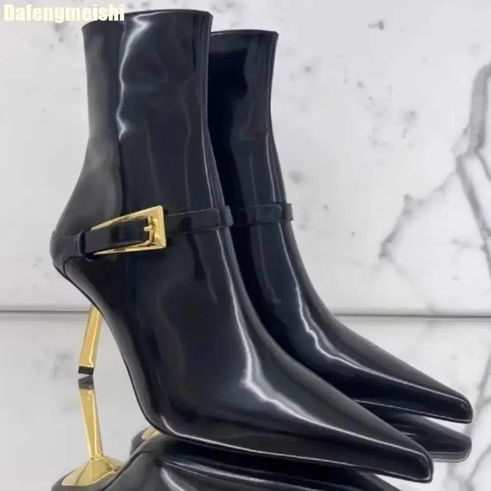 

2025 Spring New Style Metal Stiletto Pointed Ankle Boots Women Fashion High Heeled Patent Leather Side Zipper Black Fashion Boot