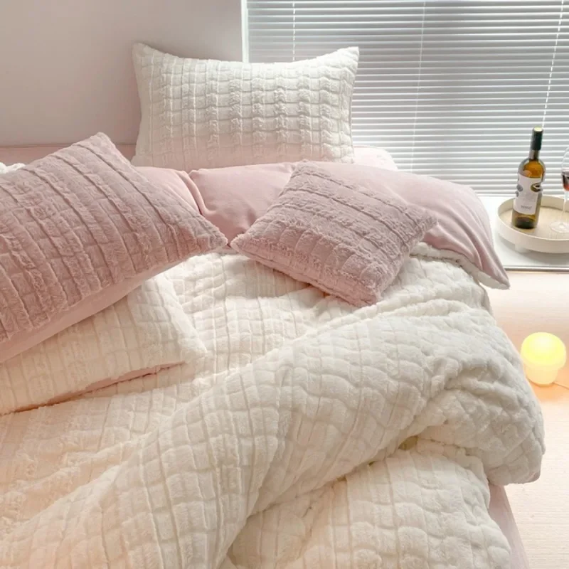 Solid Color High-end Grid Plush Bedding Four Pieces Set Thick Warm Bed Sheets Duvet Cover Skin Friendly Quilt Covers Pillowcase