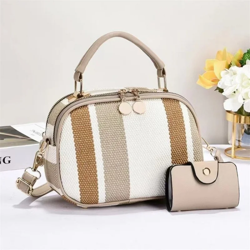 

Popular Shoulder Bag Made Of Genuine Leather, Women's Handbag With Organizational Features, Timeless And Stylish